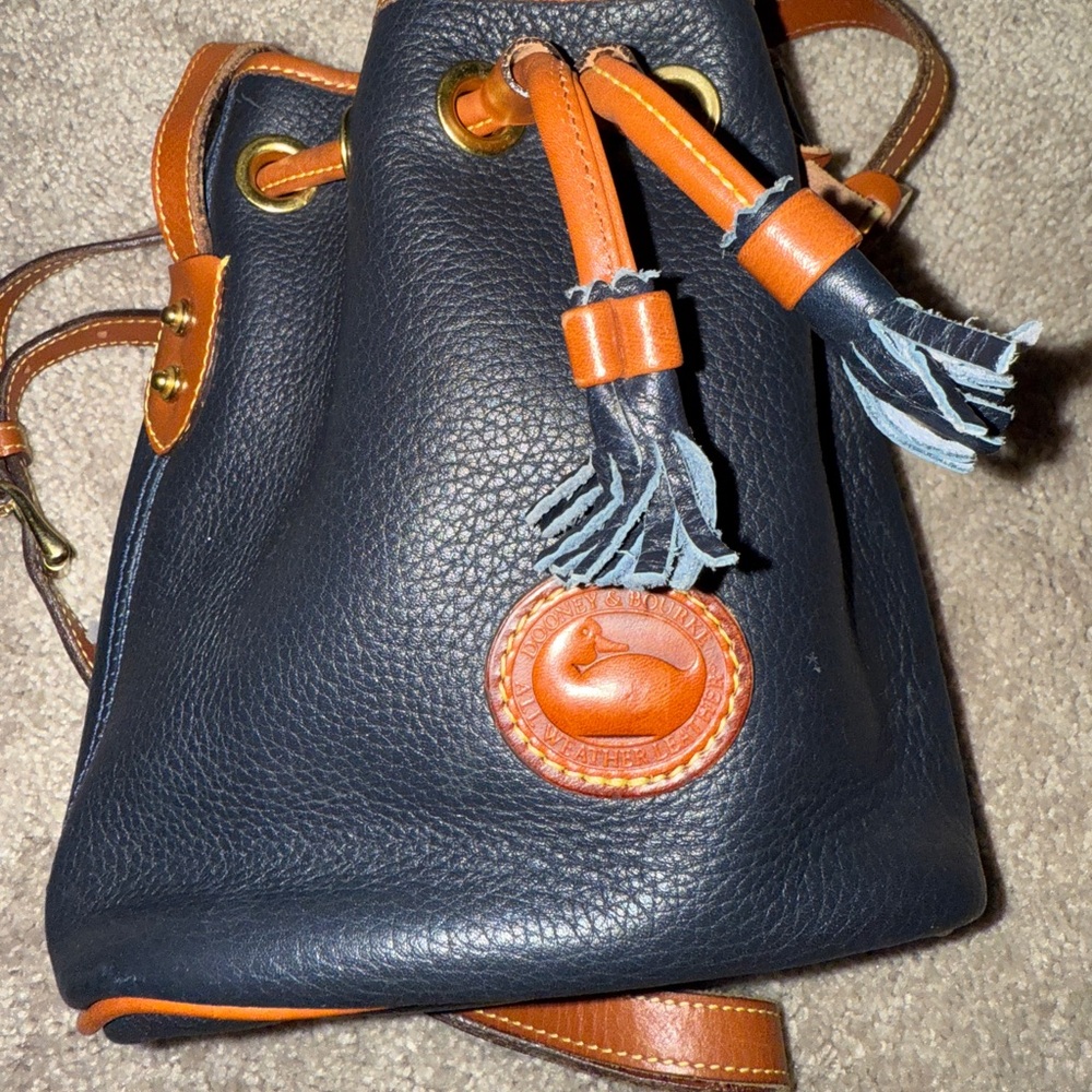 Mini dooney bucket bag - Picture 2 of 13